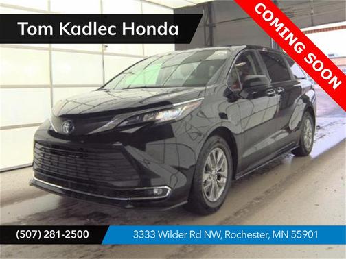 2022 Toyota Sienna XLE