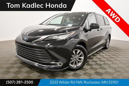 2022 Toyota Sienna XLE