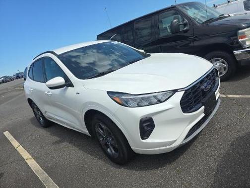 White Metallic 2024 Ford Escape ST-Line Select