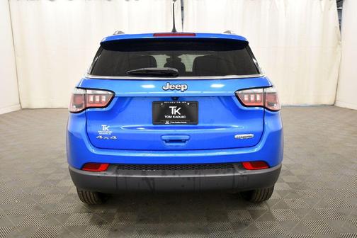 Laser Blue Pearlcoat 2018 Jeep Compass Latitude