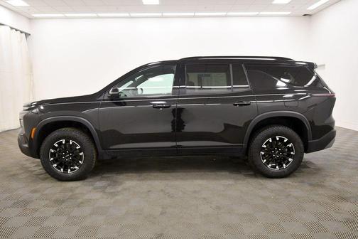 Mosaic Black Metallic 2024 Chevrolet Traverse Z71