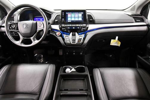Crystal Black Pearl 2024 Honda Odyssey Touring