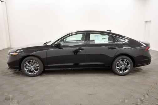 Crystal Black Pearl 2026 Honda Accord Hybrid EX-L