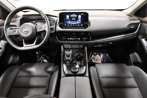 Champagne Silver Metallic 2023 Nissan Rogue SL