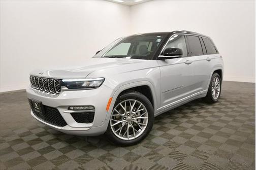 2022 Jeep Grand Cherokee Summit