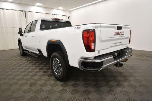 Summit White 2024 GMC Sierra 3500 SLE