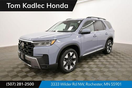 Sonic Gray Pearl 2026 Honda Pilot Touring 8-Passenger