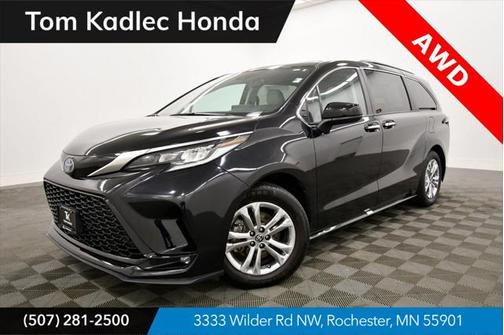 2022 Toyota Sienna XSE 7 Passenger
