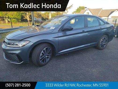 Platinum Gray Metallic 2025 Volkswagen Jetta 1.5T Sport