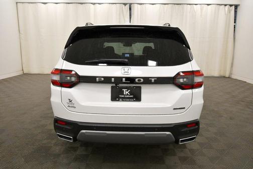 2026 Honda Pilot Touring 8-Passenger