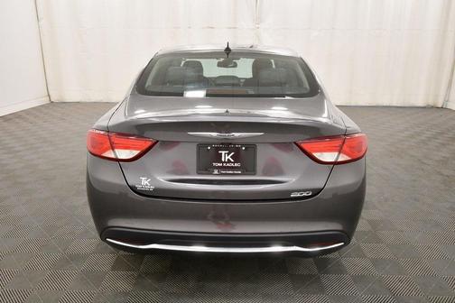 2017 Chrysler 200 Limited
