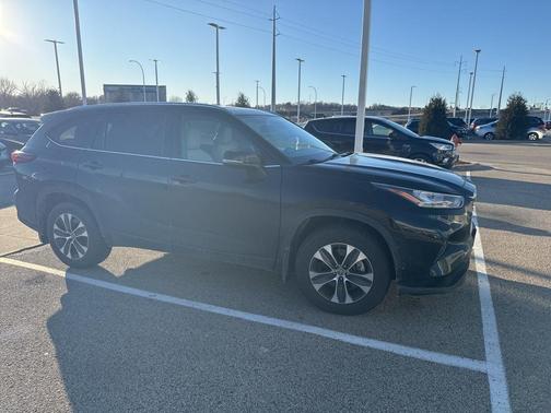 2020 Toyota Highlander XLE