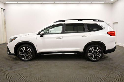 Crystal White Pearl 2023 Subaru Ascent Limited 8-Passenger