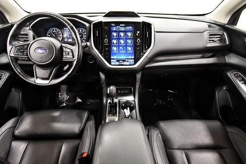 Crystal White Pearl 2023 Subaru Ascent Limited 8-Passenger