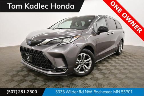 2022 Toyota Sienna XSE 7 Passenger