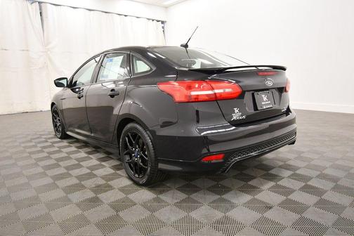 Shadow Black 2016 Ford Focus SE