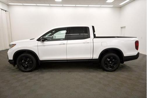 2025 Honda Ridgeline Black
