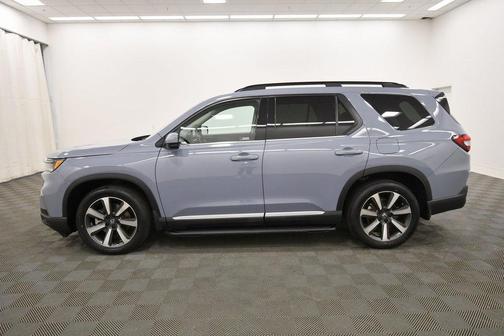 2023 Honda Pilot Touring 8-Passenger