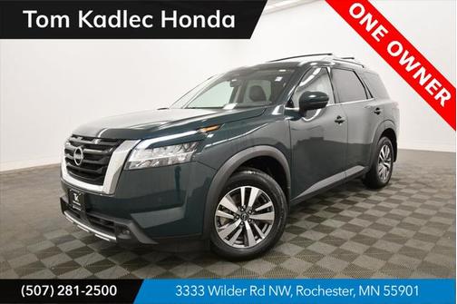 2023 Nissan Pathfinder SL