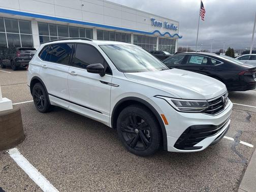 2023 Volkswagen Tiguan 2.0T SE R-Line Black