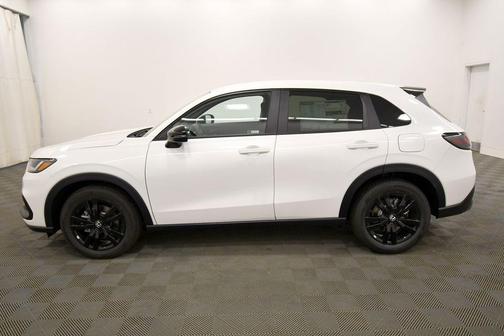 Platinum White Pearl 2026 Honda HR-V Sport