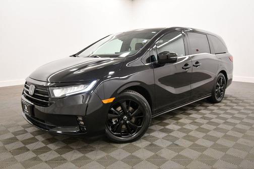 Crystal Black Pearl 2024 Honda Odyssey Sport