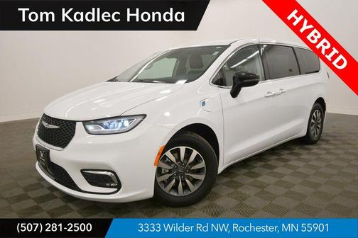 2024 Chrysler Pacifica Hybrid Select
