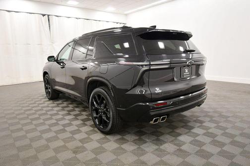 Black 2024 Chevrolet Traverse RS