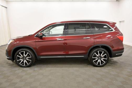 Dark Red 2022 Honda Pilot Touring 8-Passenger