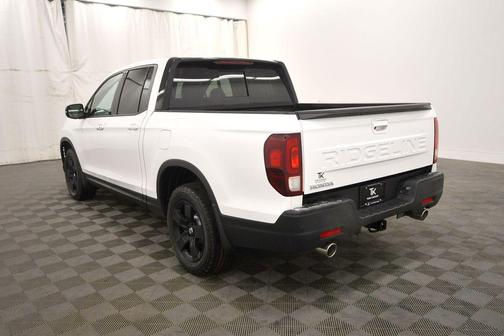 Platinum White Pearl 2026 Honda Ridgeline Black