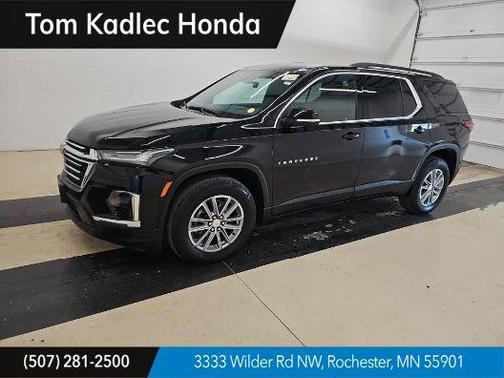 Mosaic Black Metallic 2023 Chevrolet Traverse LT