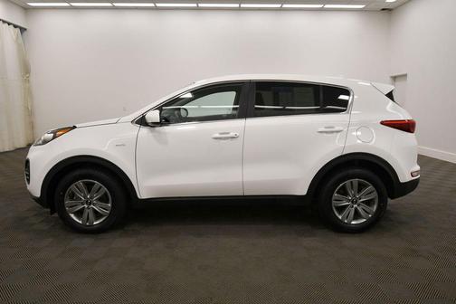 Clear White 2017 Kia Sportage LX