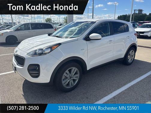 Clear White 2017 Kia Sportage LX