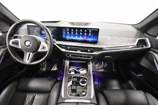 2025 BMW X7 M60i