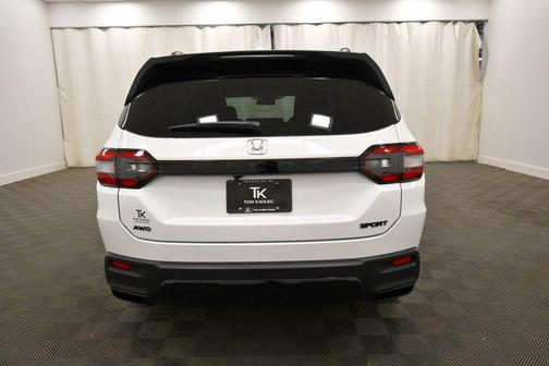 Platinum White Pearl 2026 Honda Pilot Sport