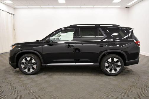 Crystal Black Pearl 2026 Honda Pilot Elite