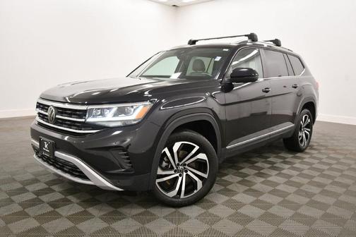 Deep Black 2023 Volkswagen Atlas 3.6L SEL