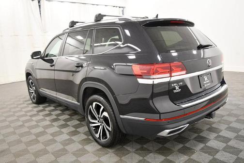 Deep Black 2023 Volkswagen Atlas 3.6L SEL