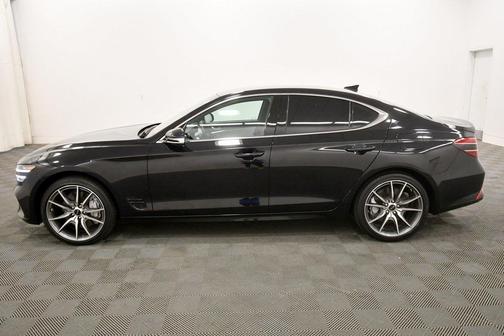 2024 Genesis G70 2.5T