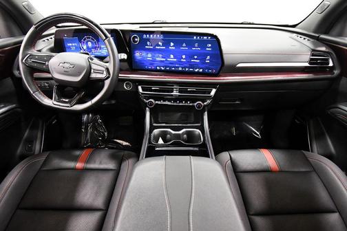Mosaic Black Metallic 2024 Chevrolet Traverse RS