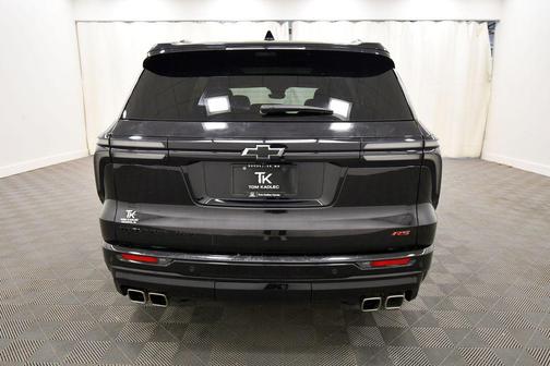 Mosaic Black Metallic 2024 Chevrolet Traverse RS