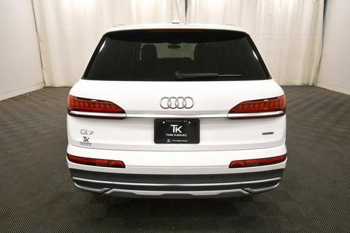 2022 Audi Q7 55 Premium Plus