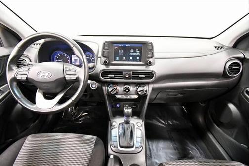 2020 Hyundai KONA SEL