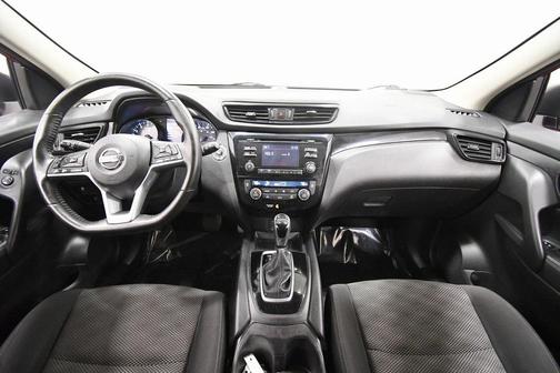 2017 Nissan Rogue Sport SV