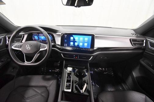 2024 Volkswagen Atlas Cross Sport 2.0T SE w/Technology 4MOTION