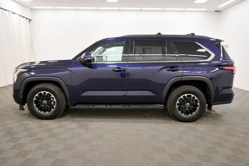 2023 Toyota Sequoia SR5