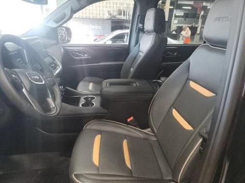 2024 GMC Yukon XL AT4