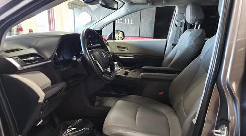 2022 Toyota Sienna XLE 7 Passenger