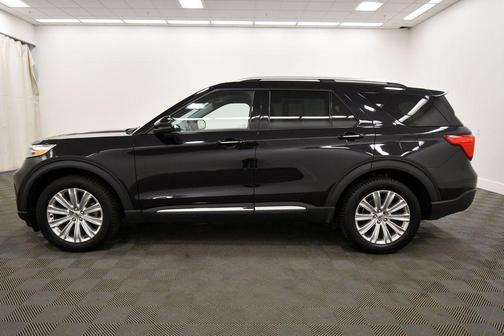 Black Metallic 2023 Ford Explorer Limited
