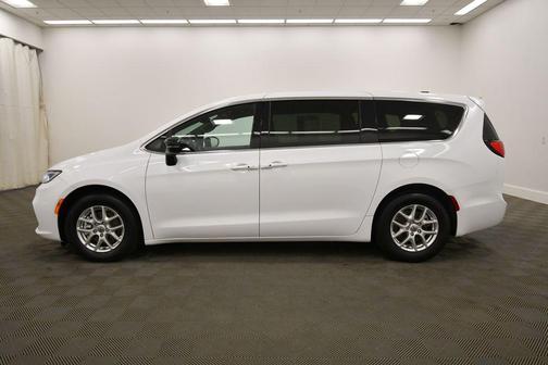 Bright White Clearcoat 2025 Chrysler Pacifica L